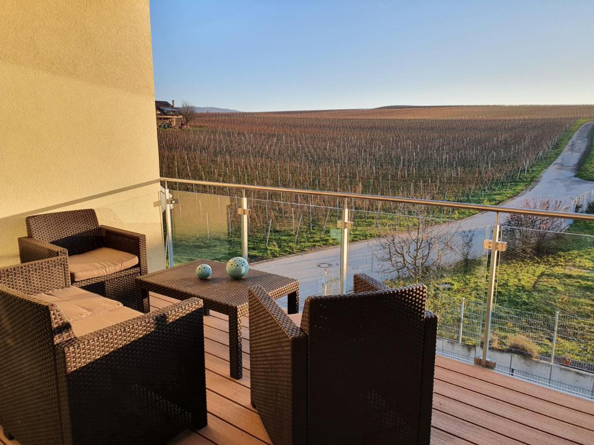 Gästehaus Casa Luna - Paradiesische Ferienwohnungen am Kaiserstuhl! Bischoffingen Exterior foto