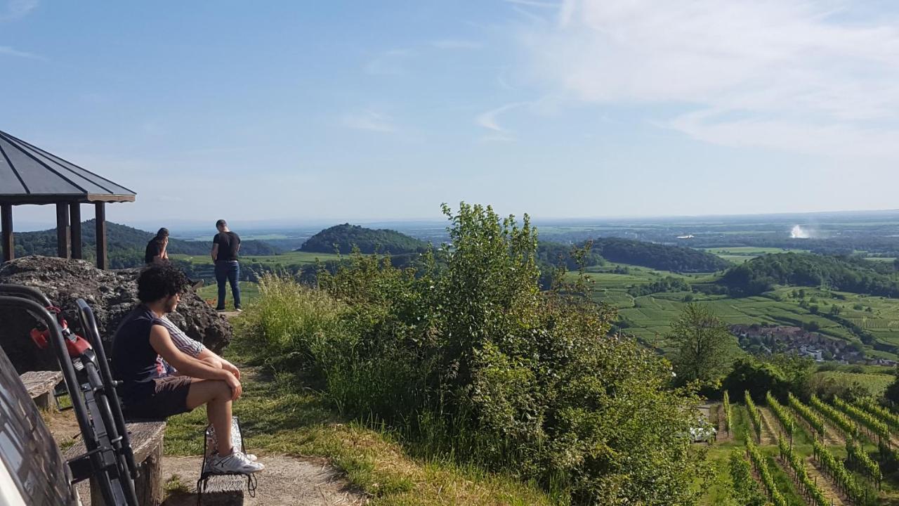 Gästehaus Casa Luna - Paradiesische Ferienwohnungen am Kaiserstuhl! Bischoffingen Exterior foto