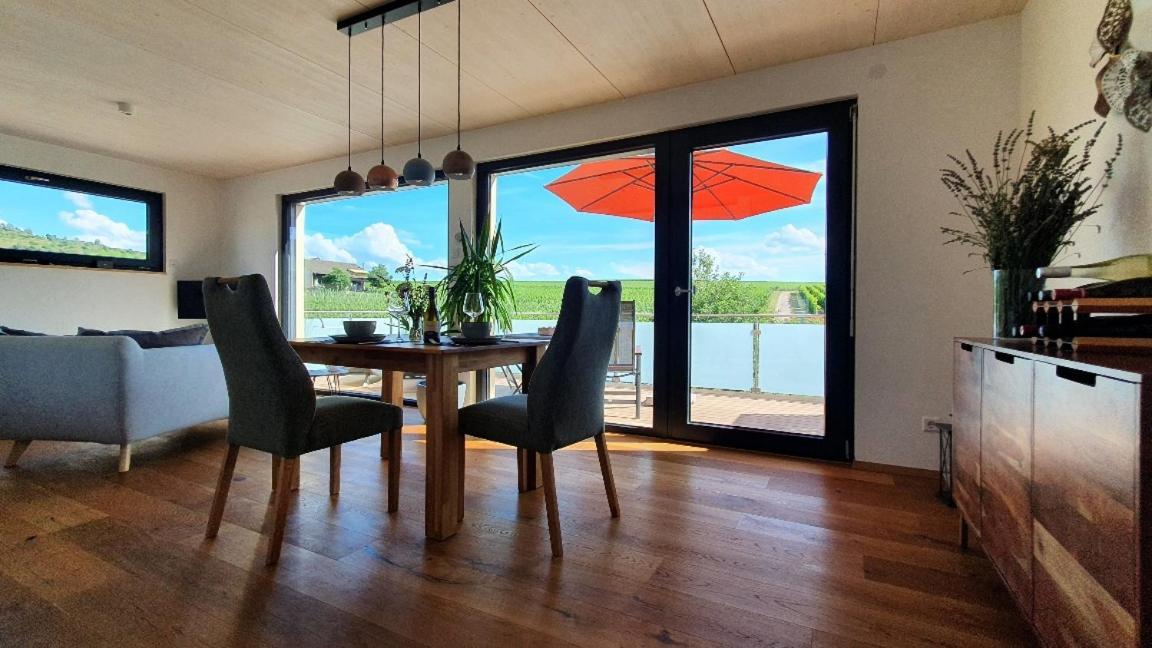 Gästehaus Casa Luna - Paradiesische Ferienwohnungen am Kaiserstuhl! Bischoffingen Exterior foto